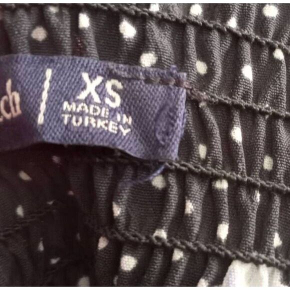 ABERCROMBIE & FITCH SMOCKED BLACK FLORAL WHITE POLKA-DOT CROP TOP SZ.XS EUC. - Picture 5 of 6